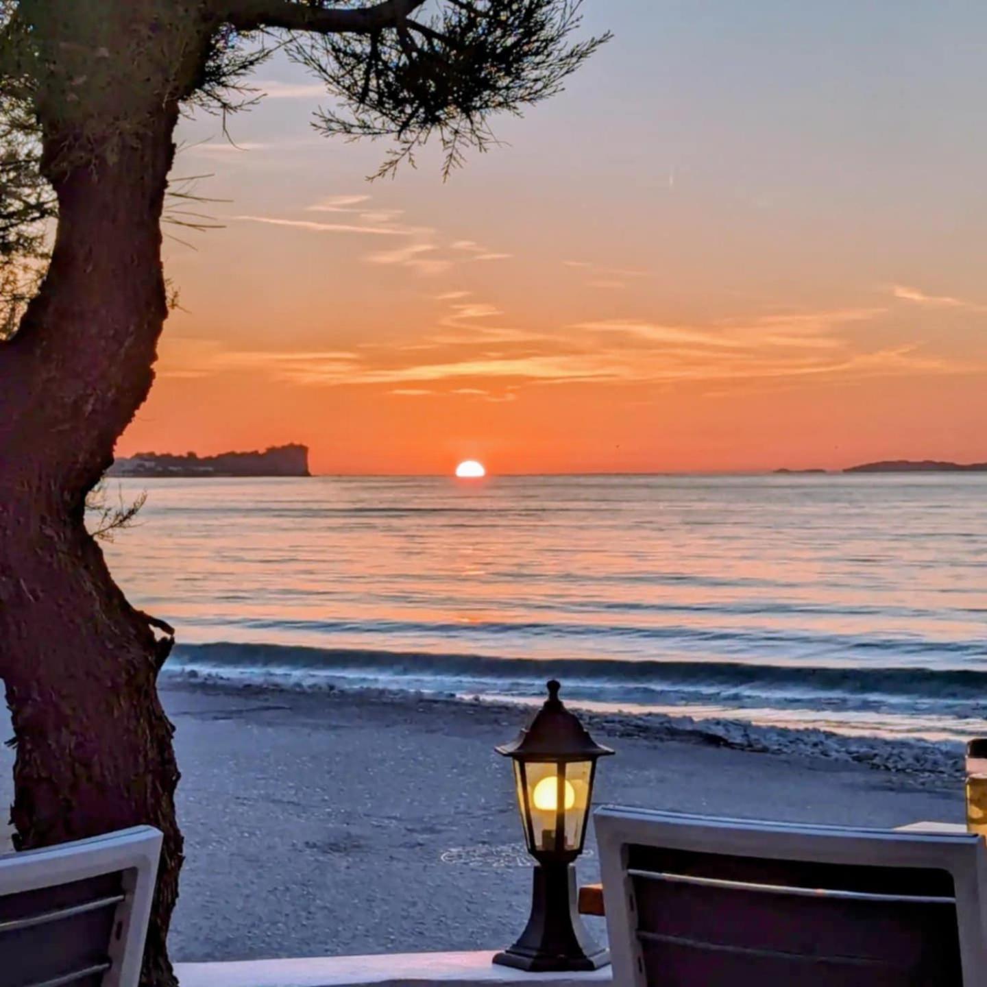 Dolphin Apt & Studios -Near The Beach Appartement *