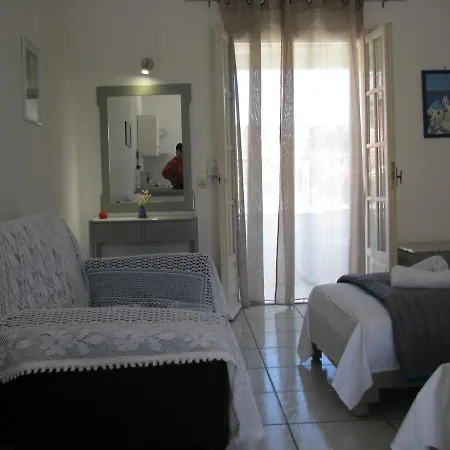 Dolphin Apt & Studios -Next To The Beach Roda  Exterior photo