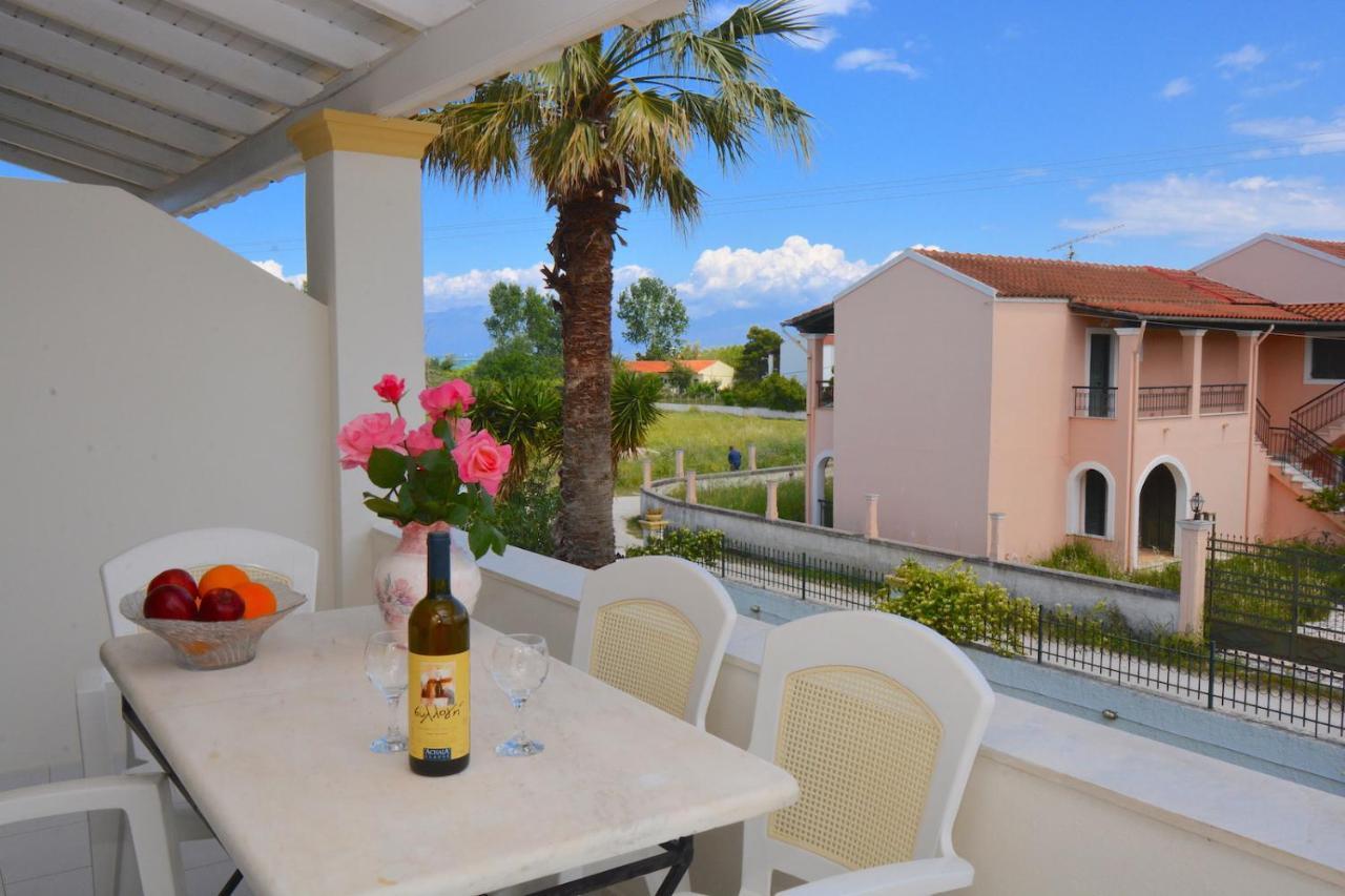 Dolphin Apt & Studios -Near The Beach Roda (Corfu)