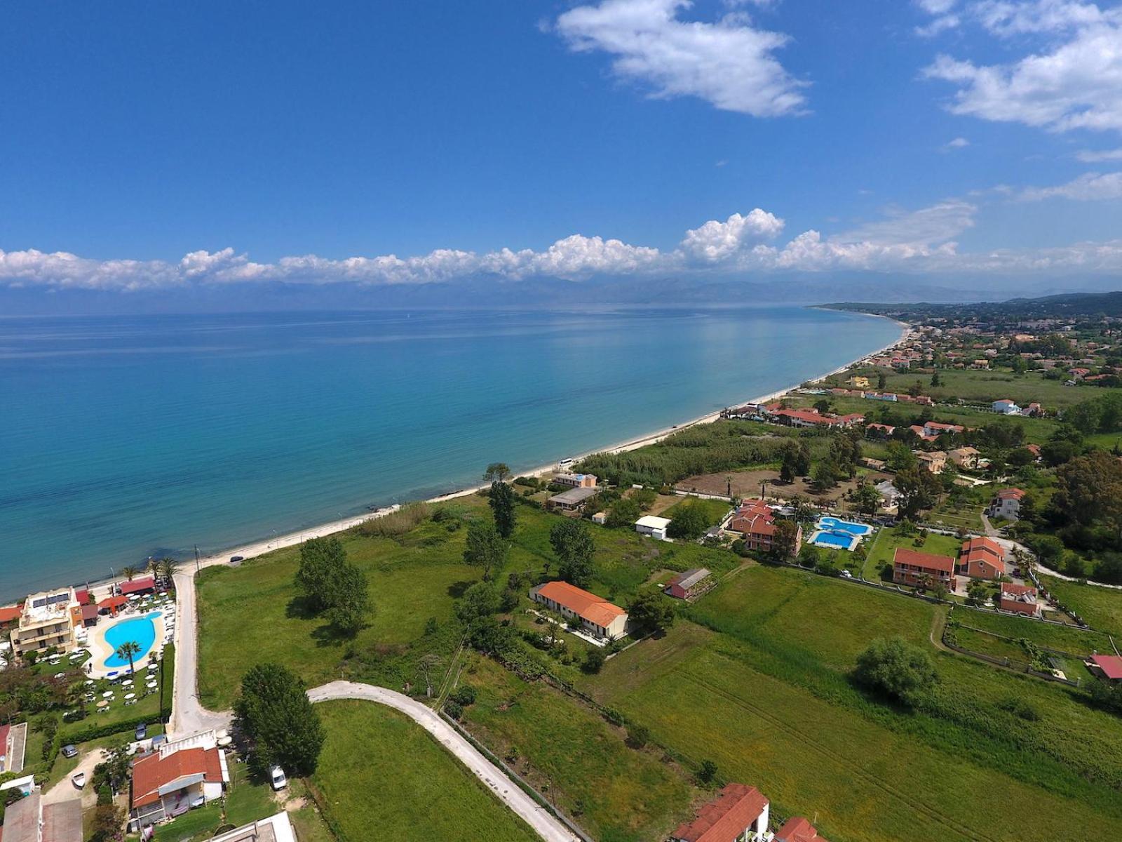 Dolphin Apt & Studios -Near The Beach * Roda (Corfu)