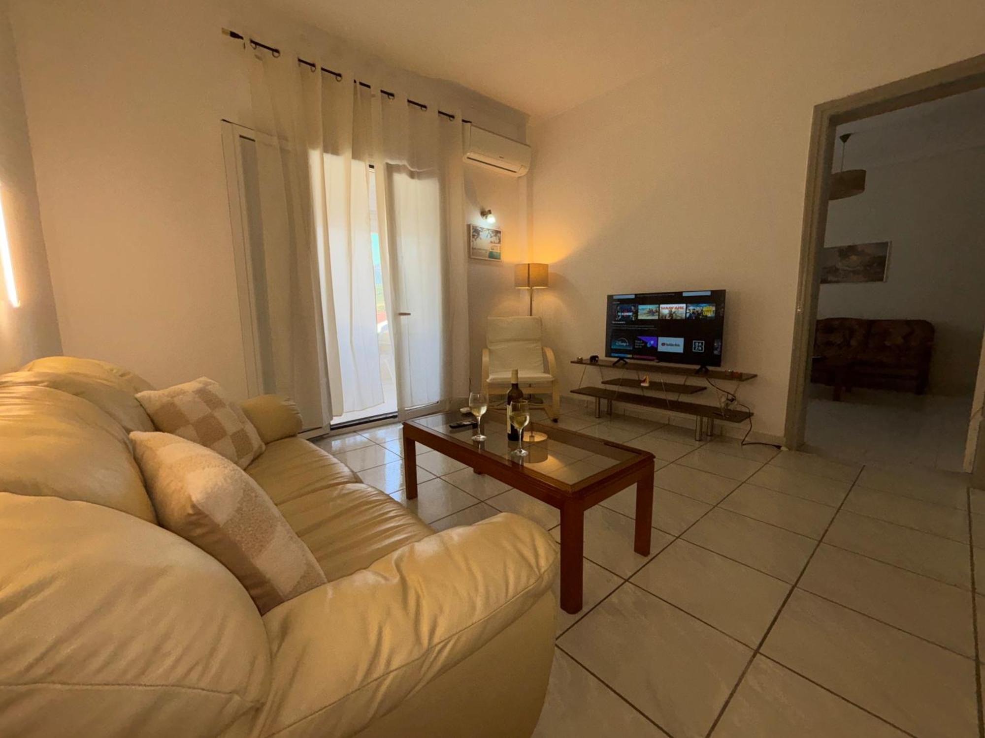 Dolphin Apt & Studios -Near The Beach דירה
