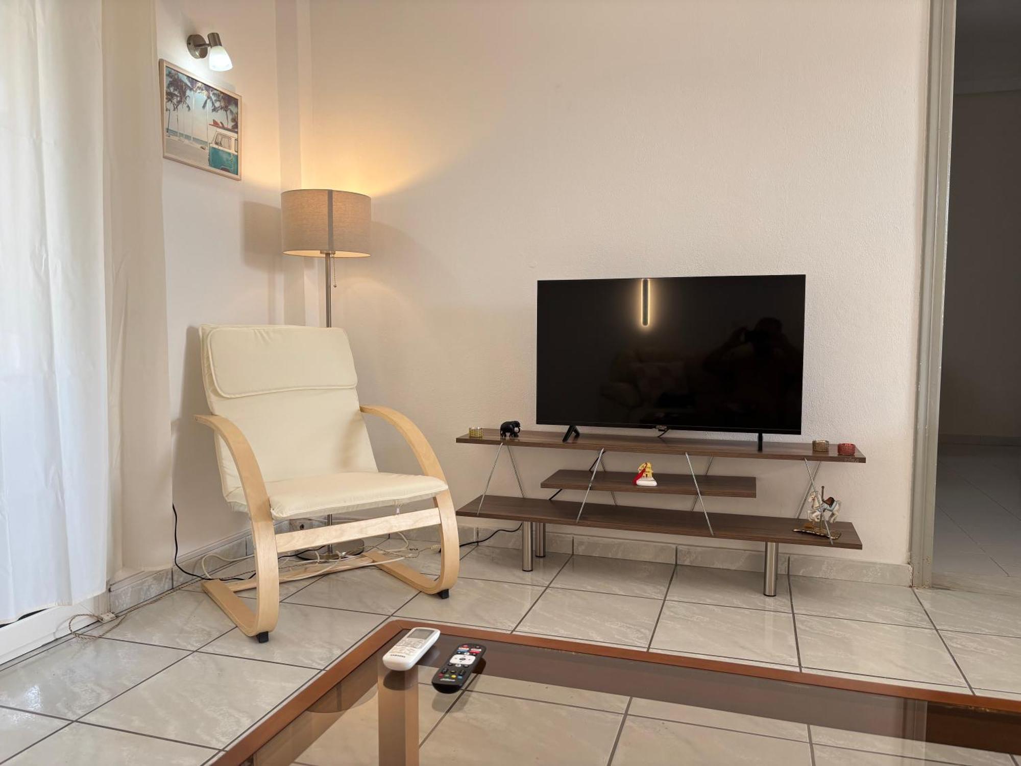 Dolphin Apt & Studios -Near The Beach Roda (Corfu)