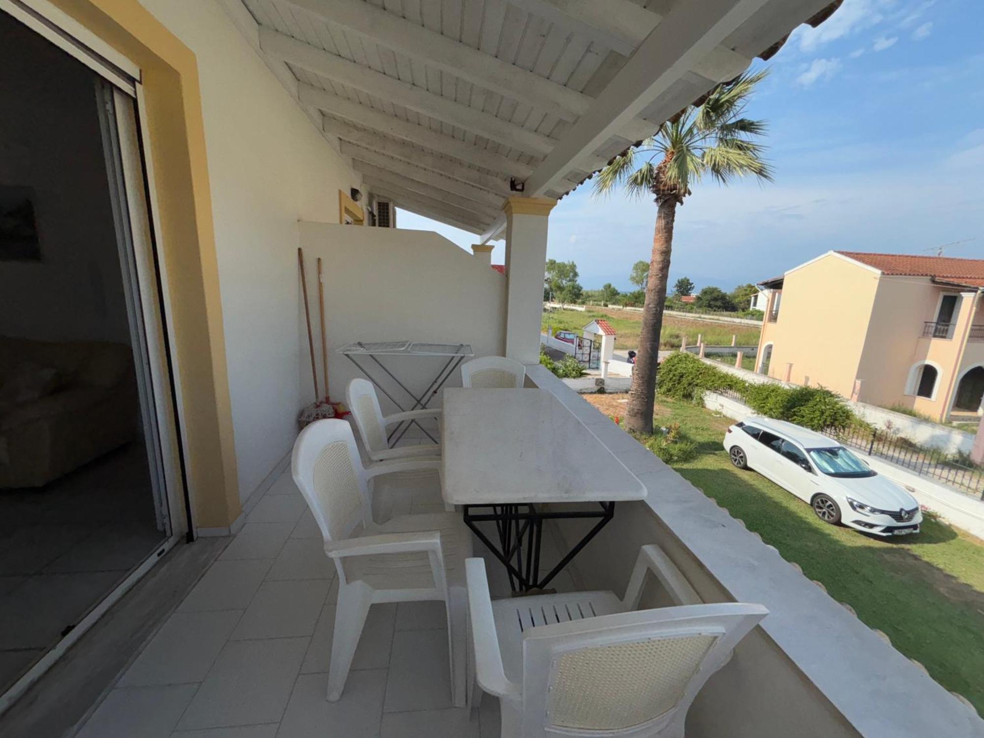 Dolphin Apt & Studios -Near The Beach Apartament *